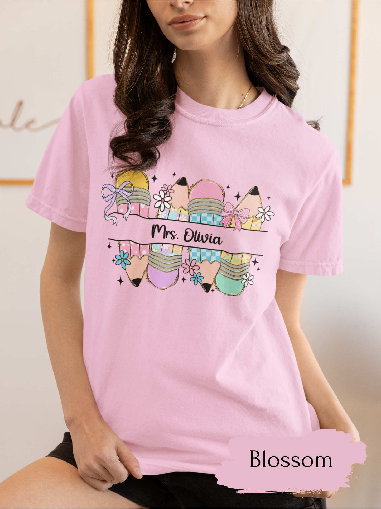 Personalized Teacher Shirt, Custom Name T-Shirt for Kindergarten Preschool, Cute Floral Teacher T-Shirts Comfort Colors Back to School Gift
