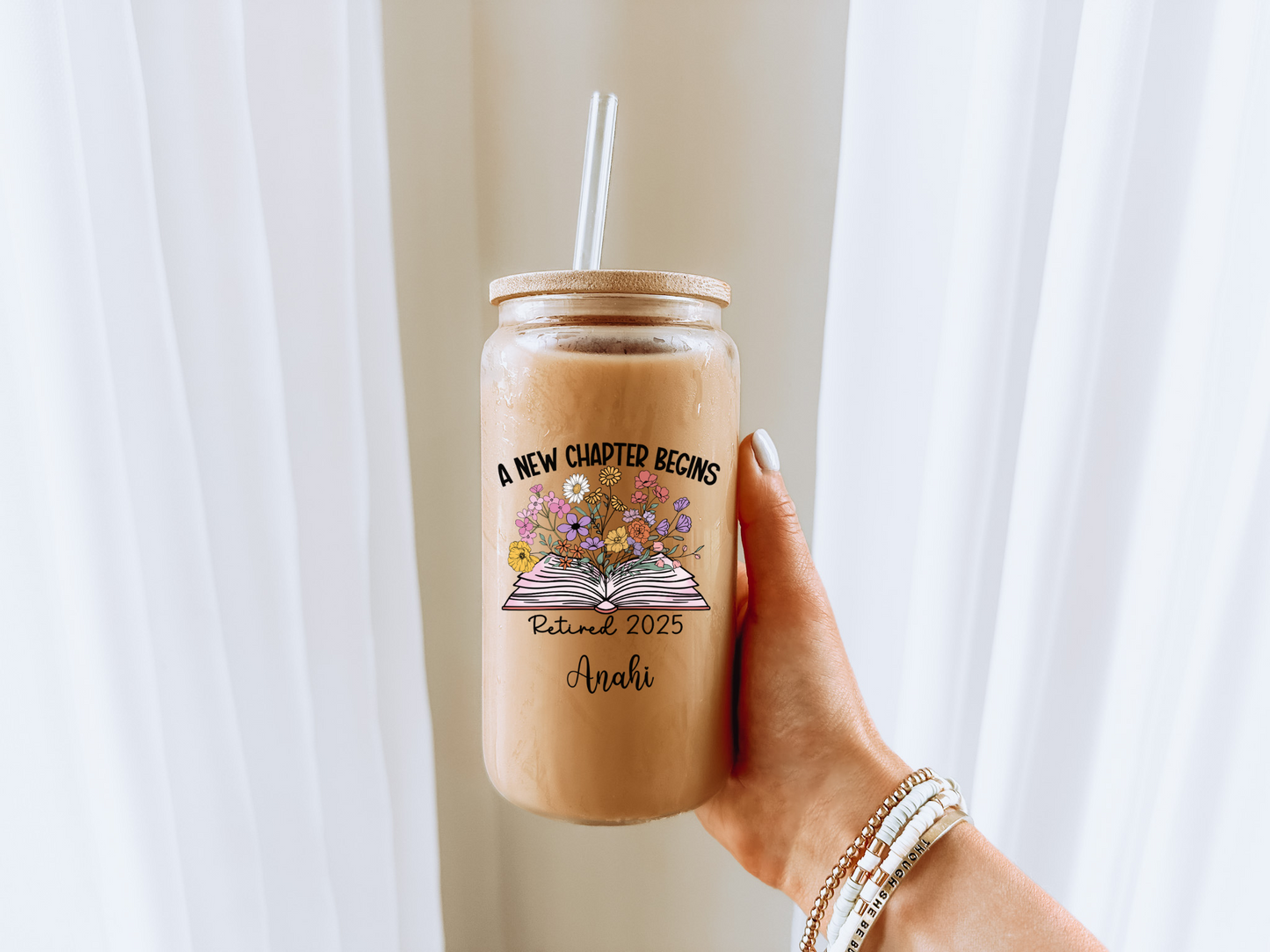 Retirement Sipper Glass, Teacher Grandma Boss Coworker Dad Mom Grandpa Friend Floral Coffee Cup Gift, Floral and Book Desing Iced Coffee